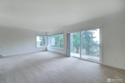 11525 Greenwood Avenue N #401, Seattle, WA 98133 - Photo 10