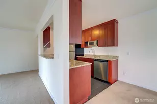 11525 Greenwood Ave N, Seattle, WA 98133 - Photo 4