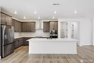 20405 Mystic Pl E, Bonney Lake, WA 98391 - Photo 2