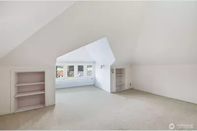 6238 Woodlawn Avenue N, Seattle, WA 98103 - Photo 26