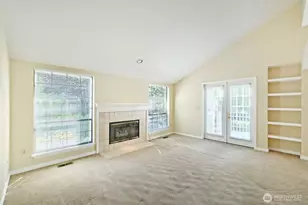 10063 Wallingford Ave N, Seattle, WA 98133 - Photo 10