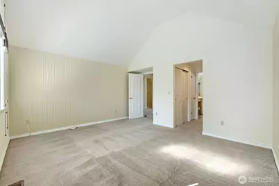10063 Wallingford Avenue N, Seattle, WA 98133 - Photo 16