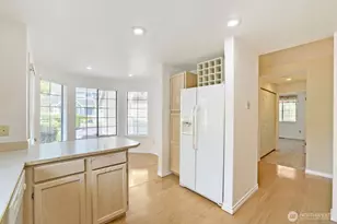 10063 Wallingford Ave N, Seattle, WA 98133 - Photo 20