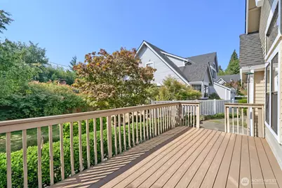 10063 Wallingford Avenue N, Seattle, WA 98133 - Photo 28