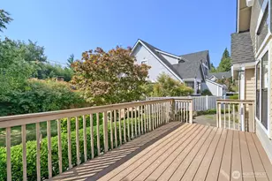 10063 Wallingford Ave N, Seattle, WA 98133 - Photo 28