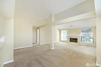 10063 Wallingford Avenue N, Seattle, WA 98133 - Photo 8