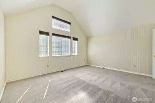 10063 Wallingford Ave N, Seattle, WA 98133 - Photo 4