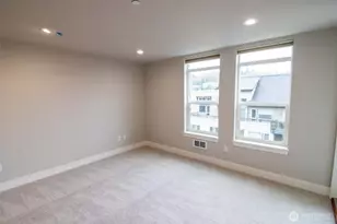 7800 SE 27th St, Mercer Island, WA 98040 - Photo 10