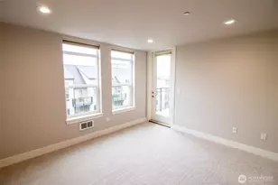 7800 SE 27th St, Mercer Island, WA 98040 - Photo 12
