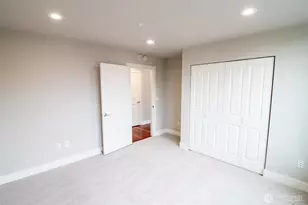 7800 SE 27th St, Mercer Island, WA 98040 - Photo 8