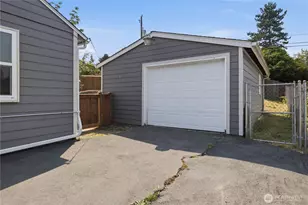 9831 33rd Ave SW, Seattle, WA 98126 - Photo 16