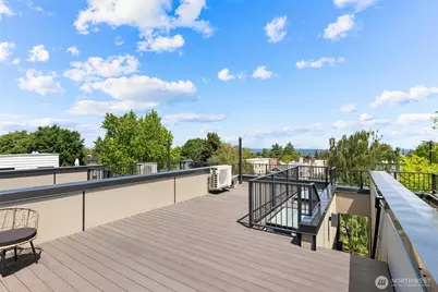 305 17th Avenue E, Seattle, WA 98112 - Photo 32