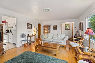 310 NW 75th Street, Seattle, WA 98117 - Photo 4