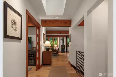 2716 106th Place SE, Beaux Arts Village, WA 98004 - Photo 16
