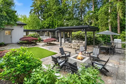 2716 106th Place SE, Beaux Arts Village, WA 98004 - Photo 6