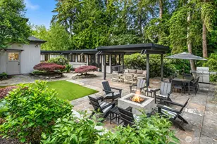 2716 106th Pl SE, Beaux Arts Village, WA 98004 - Photo 6