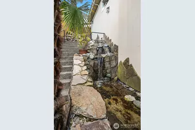 8418 Island Drive S, Seattle, WA 98118 - Photo 38