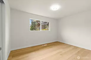 308 E 84th St, Tacoma, WA 98445 - Photo 4