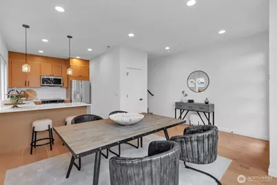 435 19th Avenue E, Seattle, WA 98112 - Photo 2