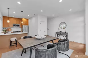 435 19th Ave E, Seattle, WA 98112 - Photo 2