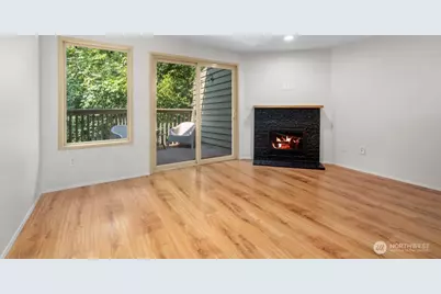 702 NW 189th Lane, Shoreline, WA 98177 - Photo 2