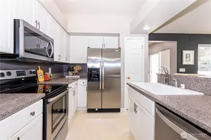 612 228th St SW, Bothell, WA 98021 - Photo 10