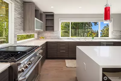 899 NW Elford Drive, Seattle, WA 98177 - Photo 8