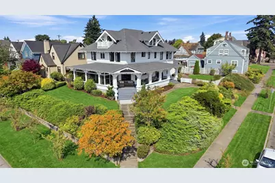 2329 Rucker Avenue, Everett, WA 98201 - Photo 2