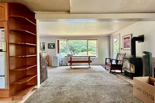 3719 Commercial Ave, Anacortes, WA 98221 - Photo 4