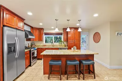8003 NE 203rd St, Kenmore, WA 98028 - Photo 12