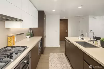588 Bell Street #813S, Seattle, WA 98121 - Photo 4