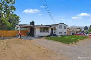 1238 SE 1st St, East Wenatchee, WA 98802 - Photo 2