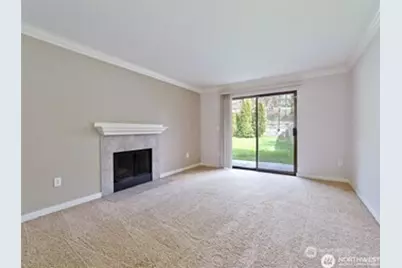 23421 16th Avenue S #D101, Des Moines, WA 98198 - Photo 2