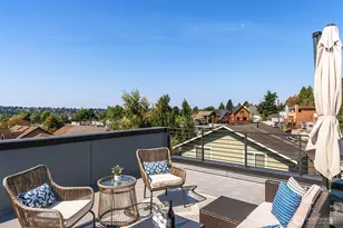 464 NE Maple Leaf Pl, Seattle, WA 98115 - Photo 2