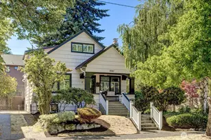 2541 10th Ave W, Seattle, WA 98119 - Photo 2