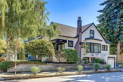 2541 10th Avenue W, Seattle, WA 98119 - Photo 4