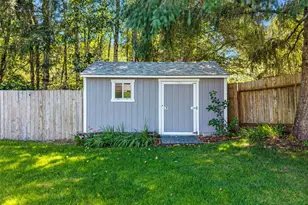 511 E Gills Cove Dr, Allyn, WA 98524 - Photo 24