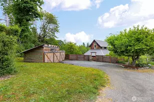 4710 New Sweden Ave NE, Bainbridge Island, WA 98110 - Photo 16