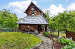 4710 New Sweden Ave NE, Bainbridge Island, WA 98110 - Photo 2