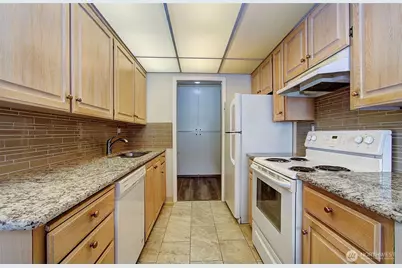 5565 E Evergreen Boulevard #3210, Vancouver, WA 98661 - Photo 8
