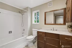 242 W Lake Sammamish Pkwy SE, Bellevue, WA 98008 - Photo 30