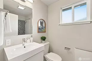 4511 Cascadia Ave S, Seattle, WA 98118 - Photo 20