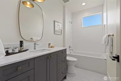 3243 13th Avenue W, Seattle, WA 98119 - Photo 28