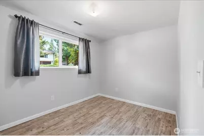 8604 W 45th, University Place, WA 98466 - Photo 14