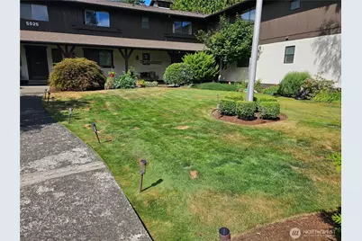 5025 81st Place SW #2, Mukilteo, WA 98275 - Photo 2
