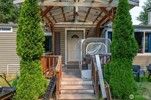 803 Hazzle Ct, Coupeville, WA 98239 - Photo 2