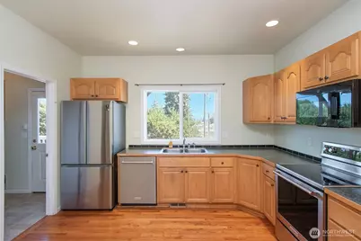 1031 W 14th Street, Port Angeles, WA 98363 - Photo 10