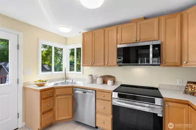 1717 N 82nd Street, Seattle, WA 98103 - Photo 10