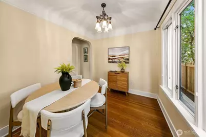 2205 Bigelow Avenue N #10, Seattle, WA 98109 - Photo 14