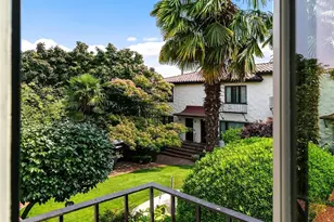 2205 Bigelow Ave N, Seattle, WA 98109 - Photo 18